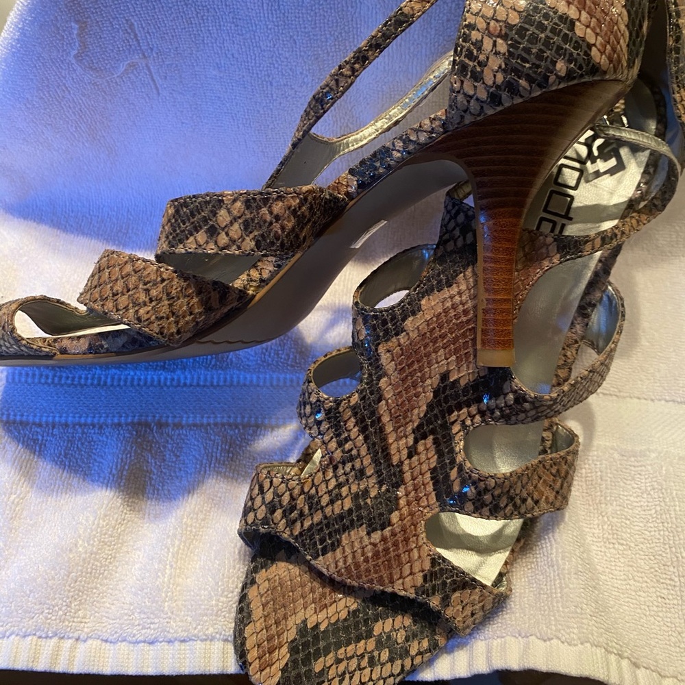Women shoes